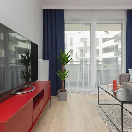 Ochota Lopuszanska By Arrenda Hotel *