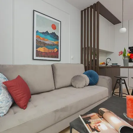 Ochota Lopuszanska By Arrenda Varsó